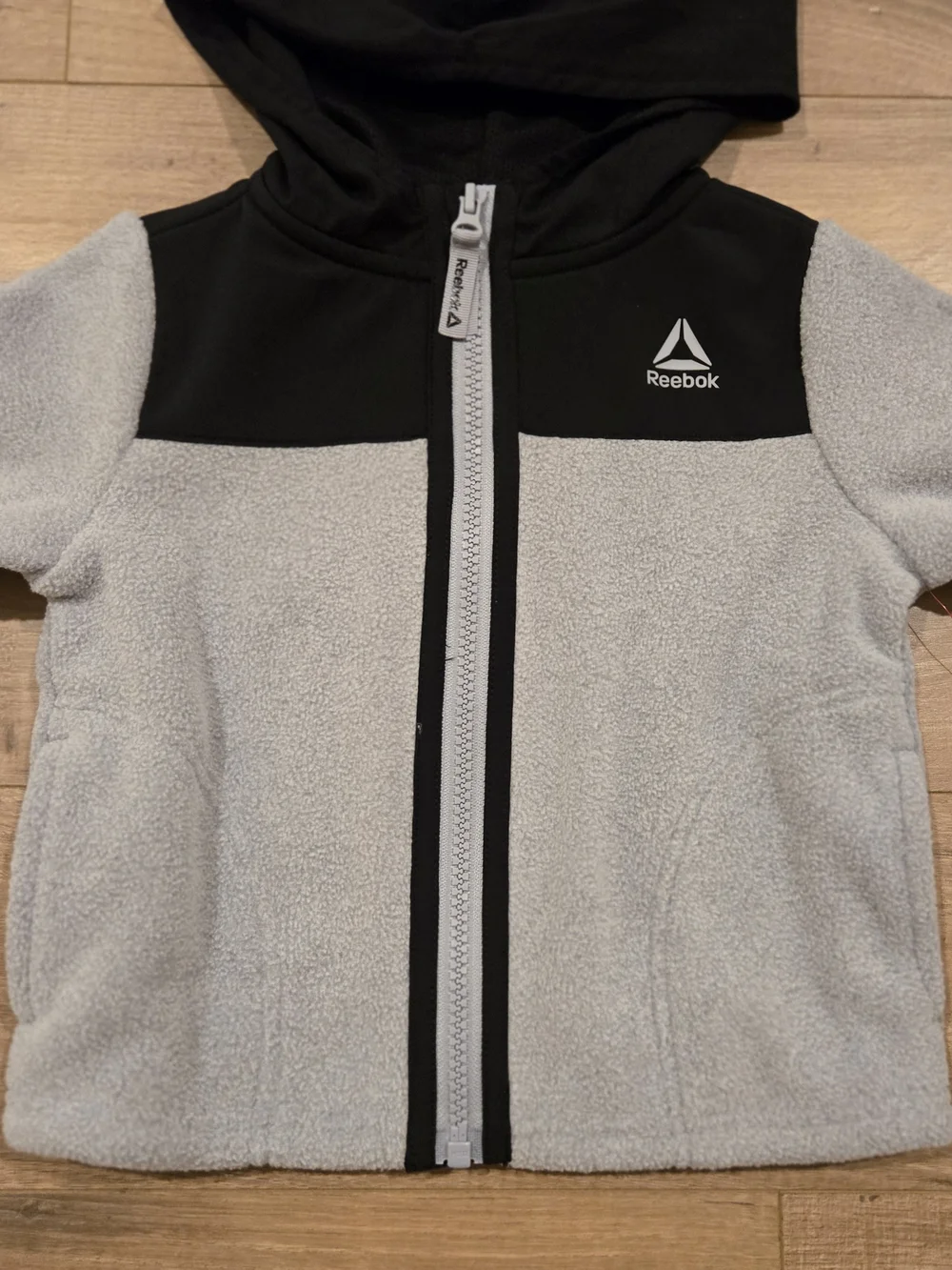 NWT Reebok Toddler Boys Full Zip Hooded Fleece Jacket Gray Black Colorblock 2T